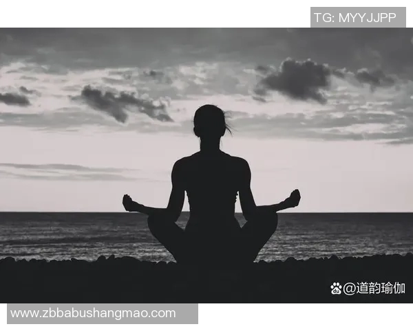 何思雨：在纷繁世界中寻找内心的宁静与自我成长之路